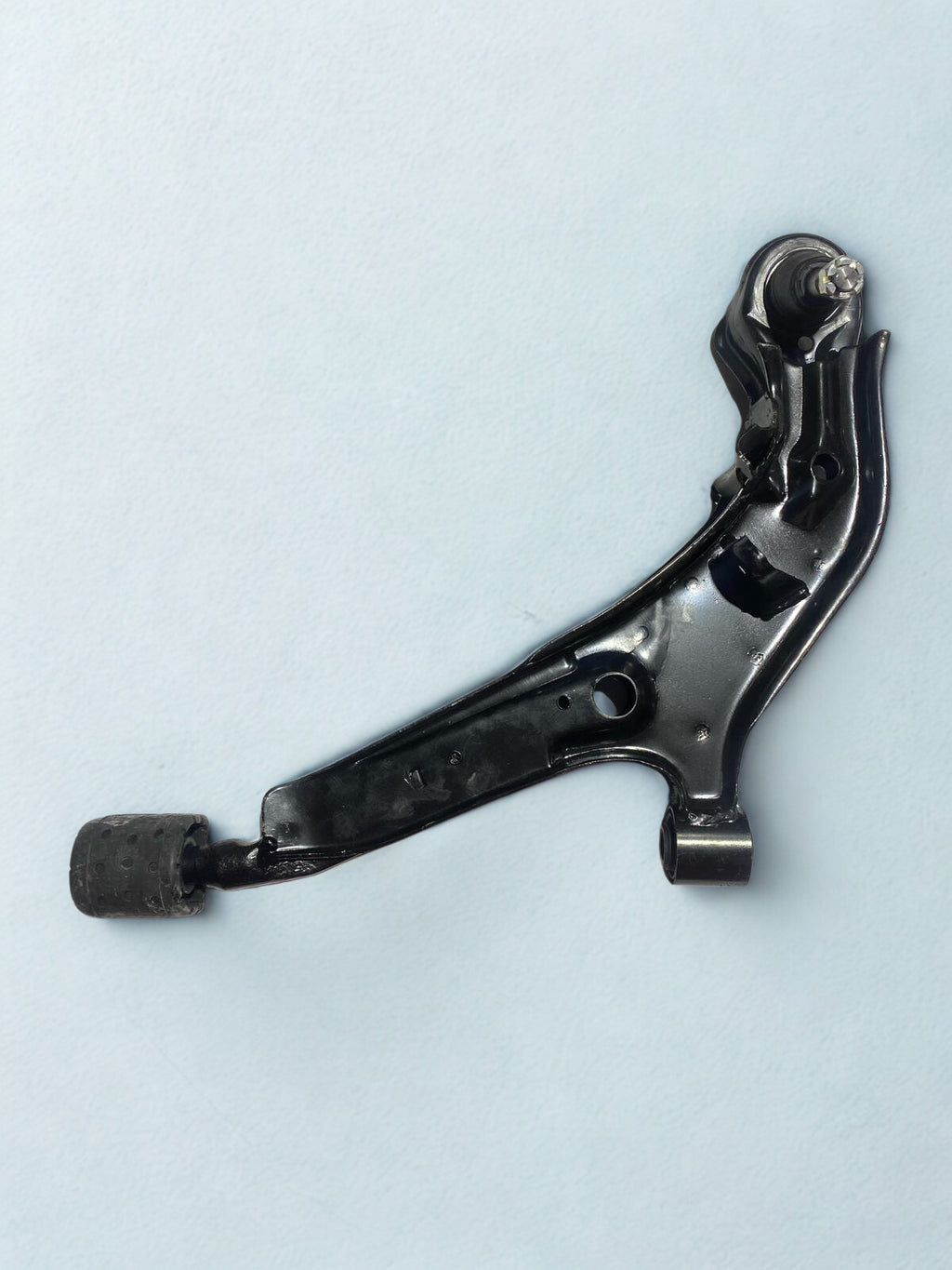 Front Left Lower Control Arm with Ball Joint for 1995 - 1999 I30 Maxima